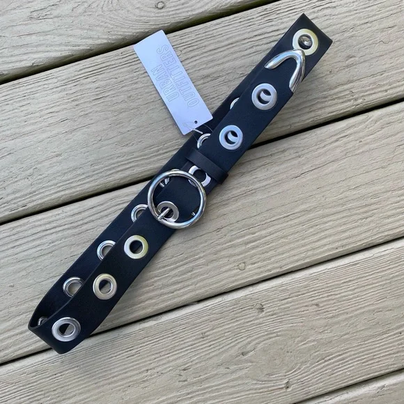 NWT Urban Outfitters - Black vegan 1.5”W belt with silver buckle & grumm… - Picture 1 of 6